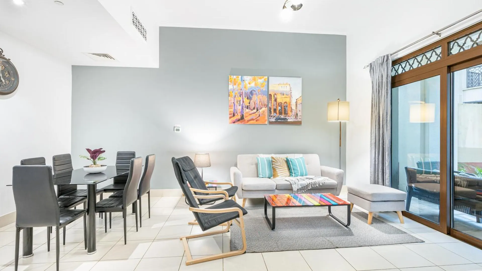 Elegant Home With Private Garden In Downtown Dubai Daire