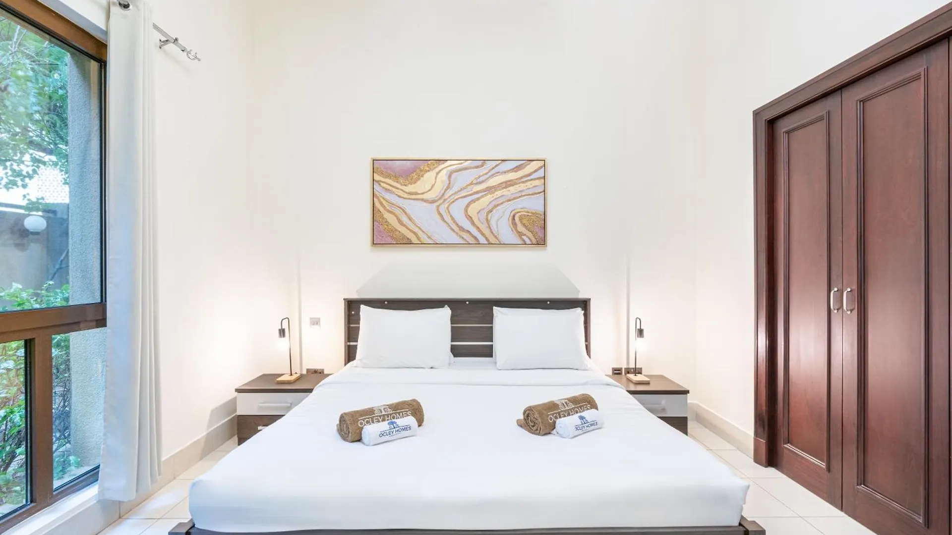 Apartment Elegant Home With Private Garden In Downtown Dubai United Arab Emirates